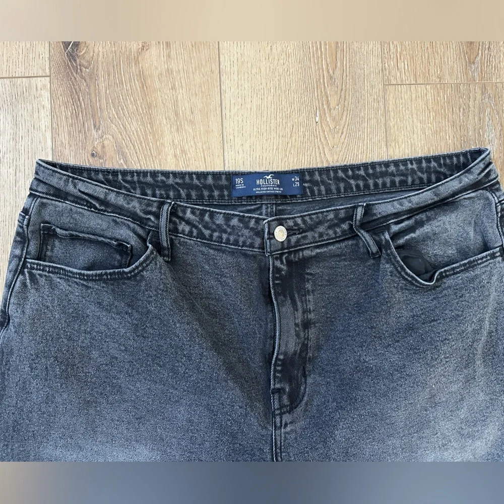 Hollister Ultra high rise wide leg jeans 19 - Picture 3 of 7